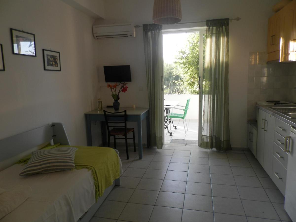 Silvi Mari Apartments Platanes  Bagian luar foto