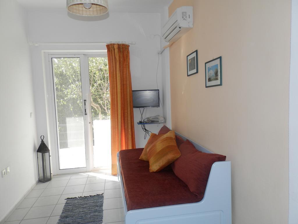 Silvi Mari Apartments Platanes  Bagian luar foto